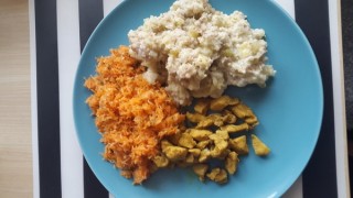 Mashed potatoes and groats with chicken and salad