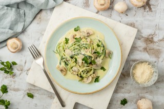 Courgette pasta with cream and mushroom sauce