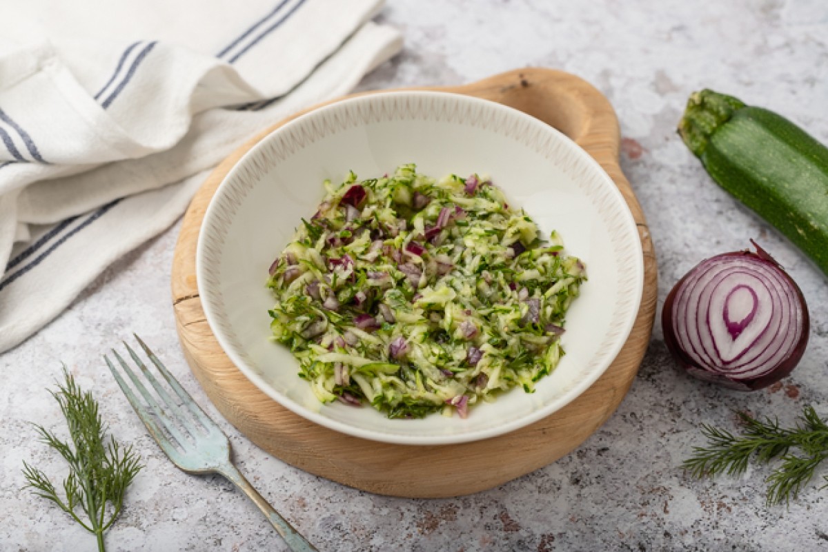 Courgette and dill salad