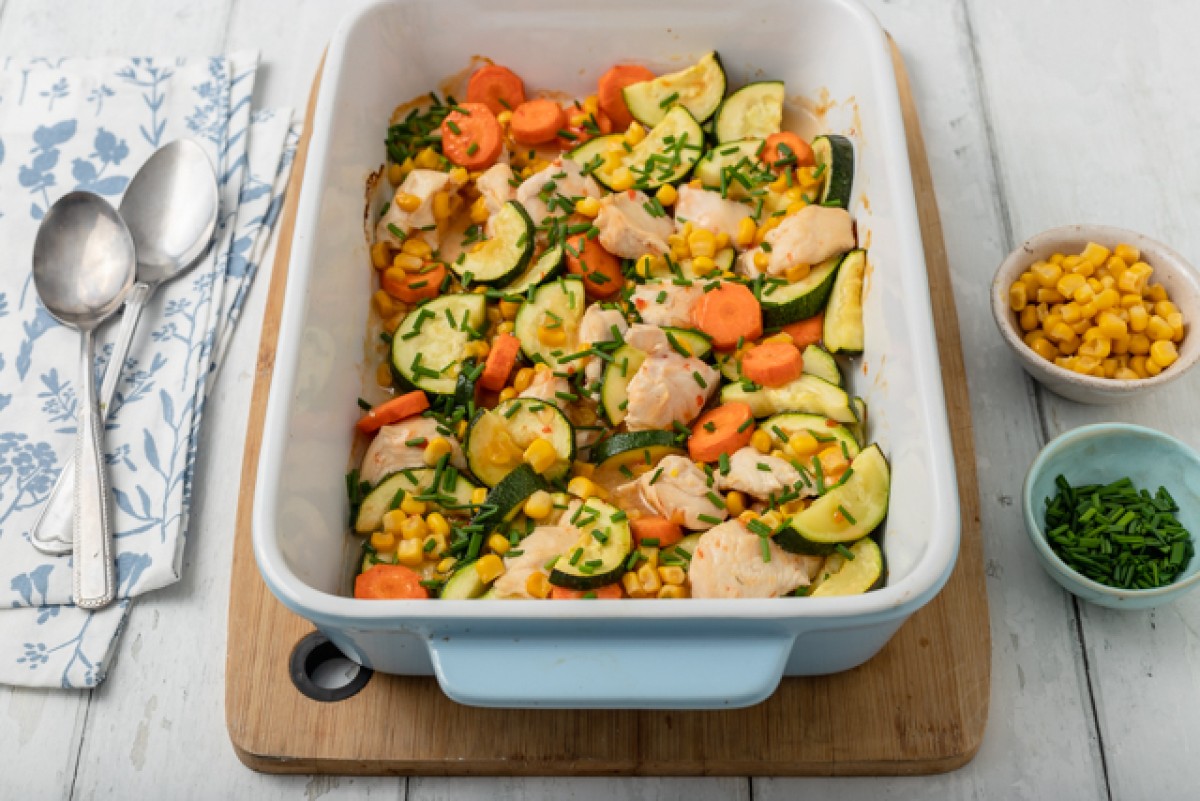 Roast chicken with courgette, carrot and sweetcorn in sweet chilli sauce