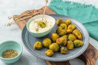 Gebakken spruitjes met kaassaus