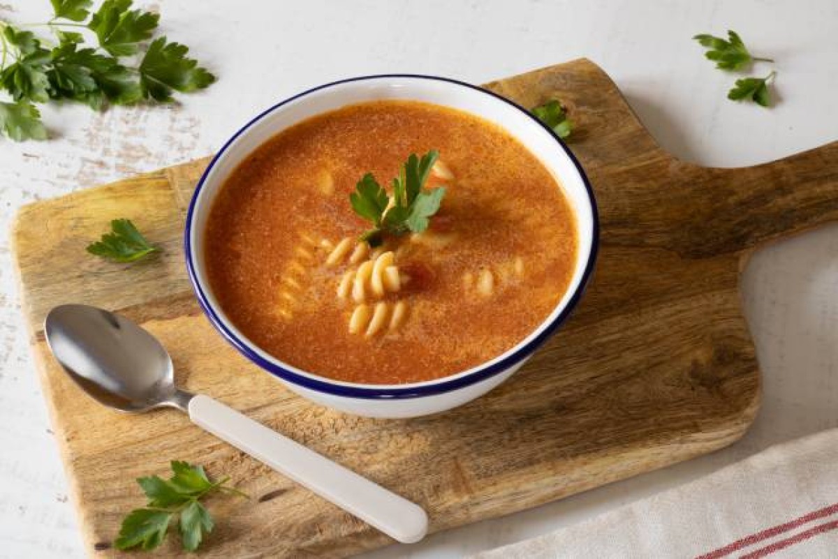 Tomato soup with pasta