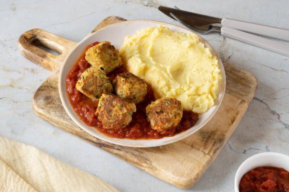 Veggie balls in tomato sauce with mashed potato
