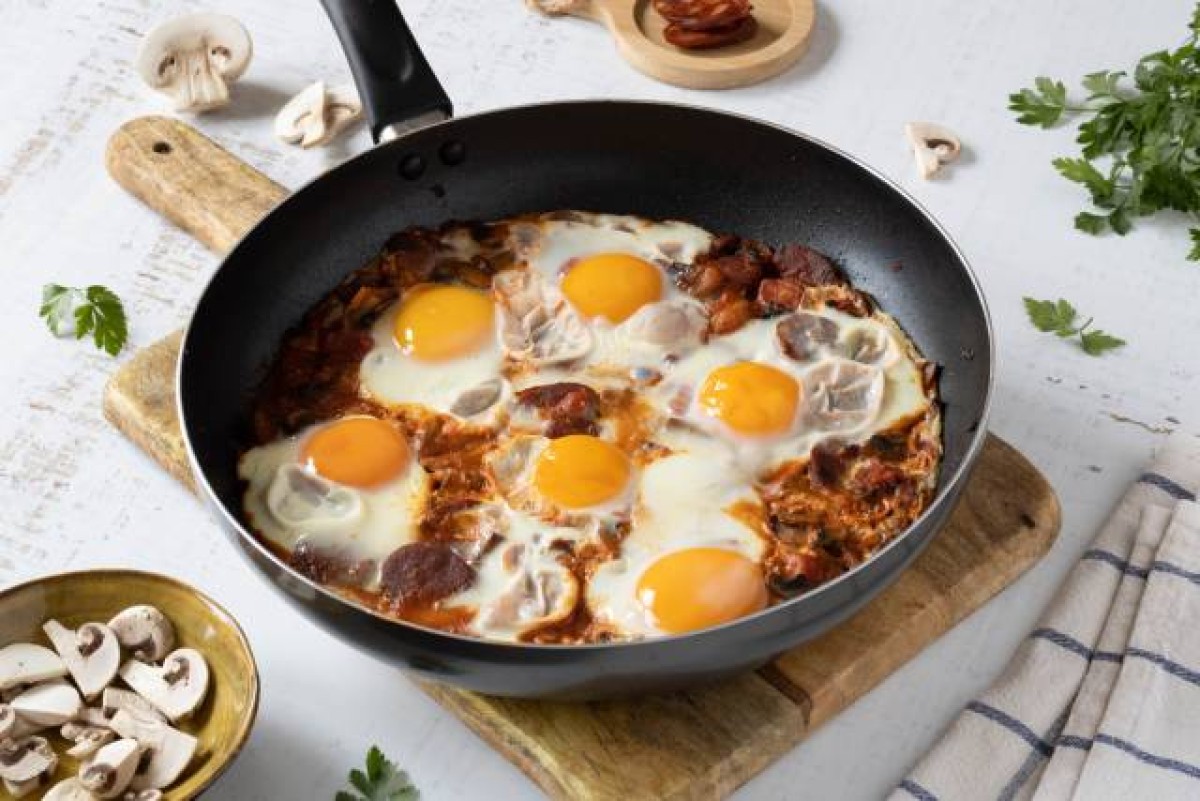 Shakshuka with chorizo and mushrooms