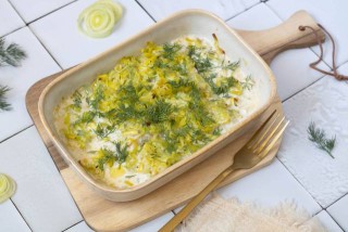 Cod baked in leek sauce