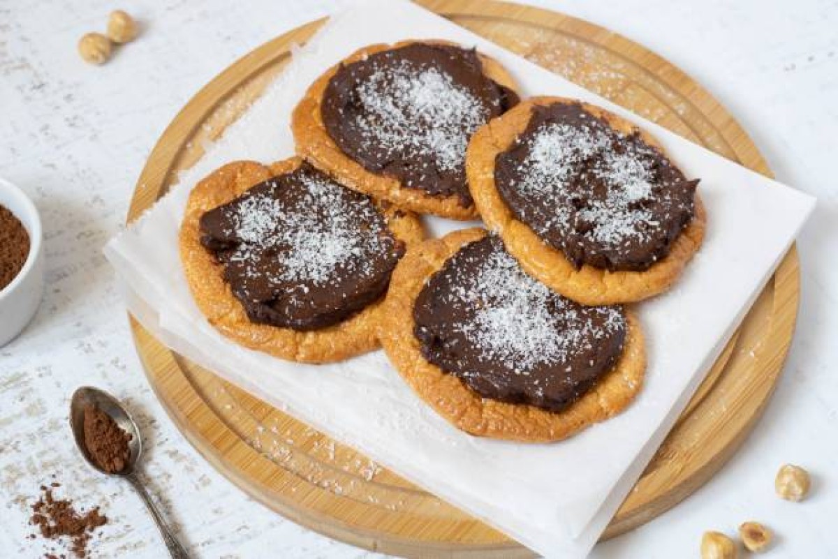 Keto Brioches con crema al cioccolato a'la nutella