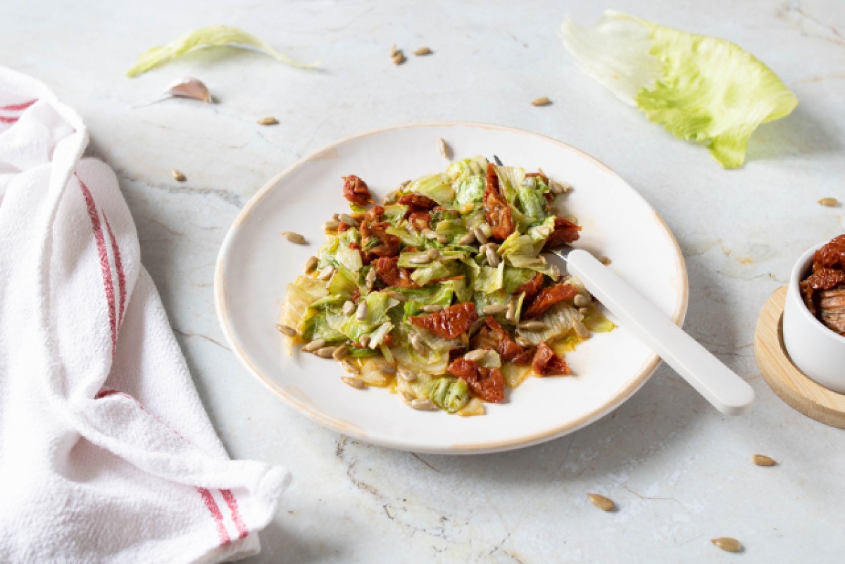 Lettuce fried in butter with garlic