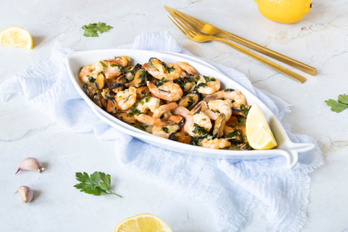 Mariscos en salsa de vino blanco