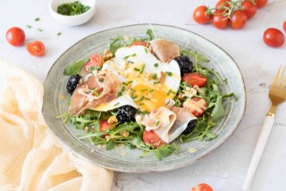 Salad with Parma Ham, Blackberries, Fried Egg, and Hollandaise Sauce