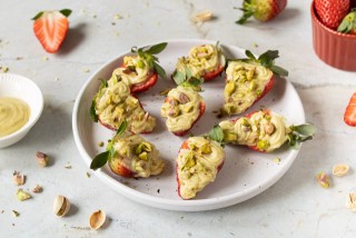 Erdbeeren mit Pistaziencreme