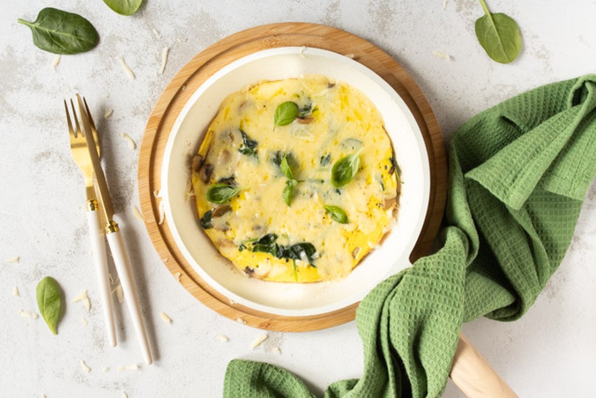 Keto Frittata with spinach and mushrooms