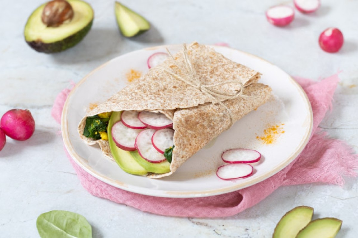 Wrap da colazione con tofu strapazzato - vegano