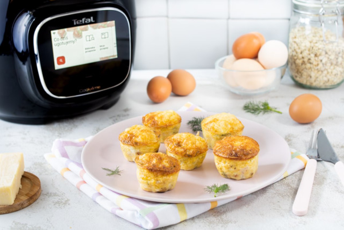 Cook4me Wytrawne muffinki z szynką, suszonymi pomidorami i koperkiem