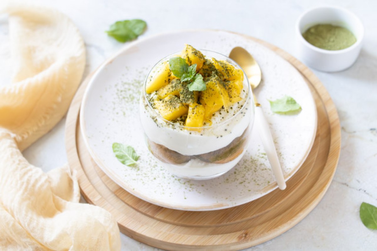 Mango matcha tiramisù