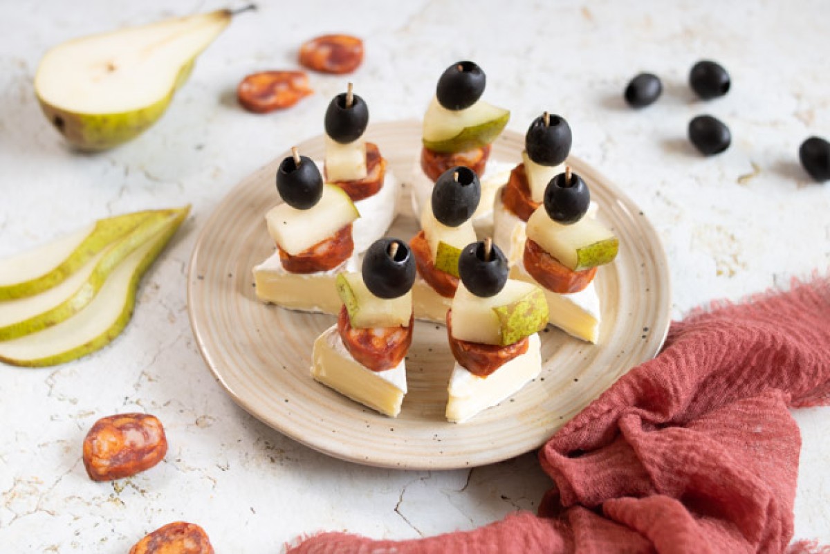 Party skewers with blue cheese