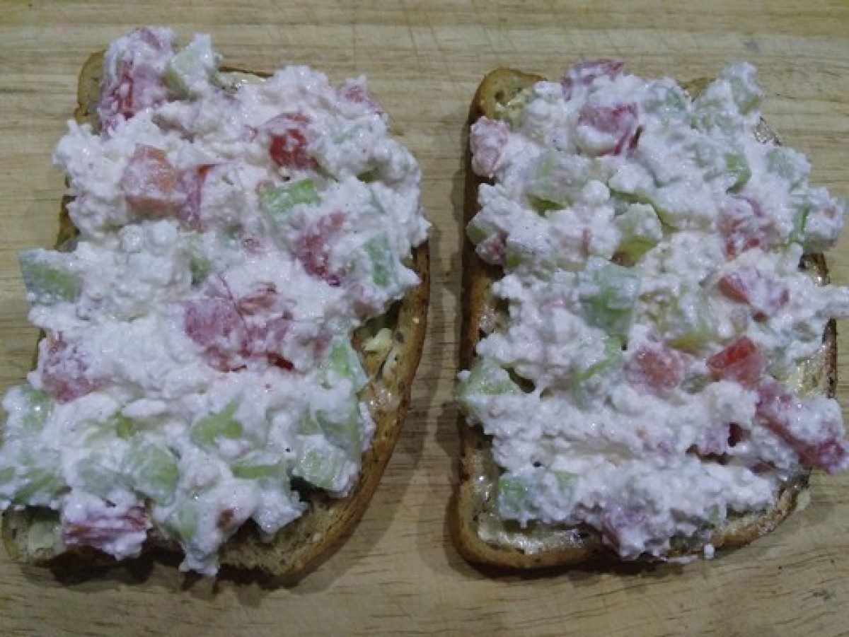 Przepis na Kanapka z kolorowym twarożkiem