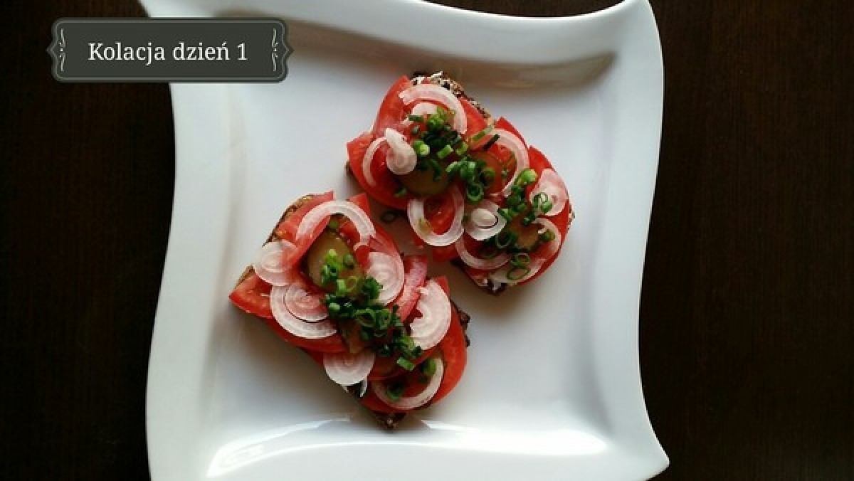 Przepis na Kanapka z pomidorem i ogórkiem