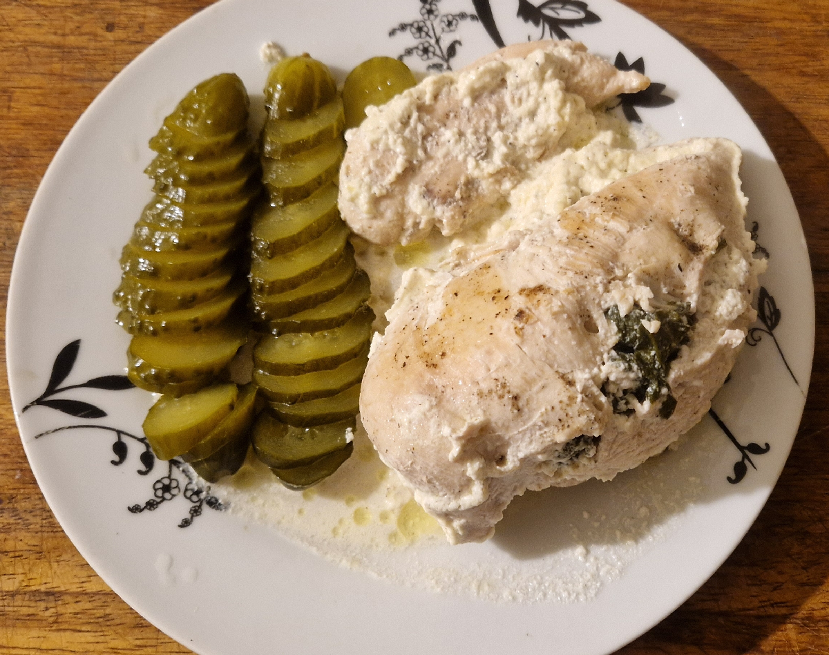 Przepis na Pierś z kurczaka faszerowana szpinakiem i serem feta