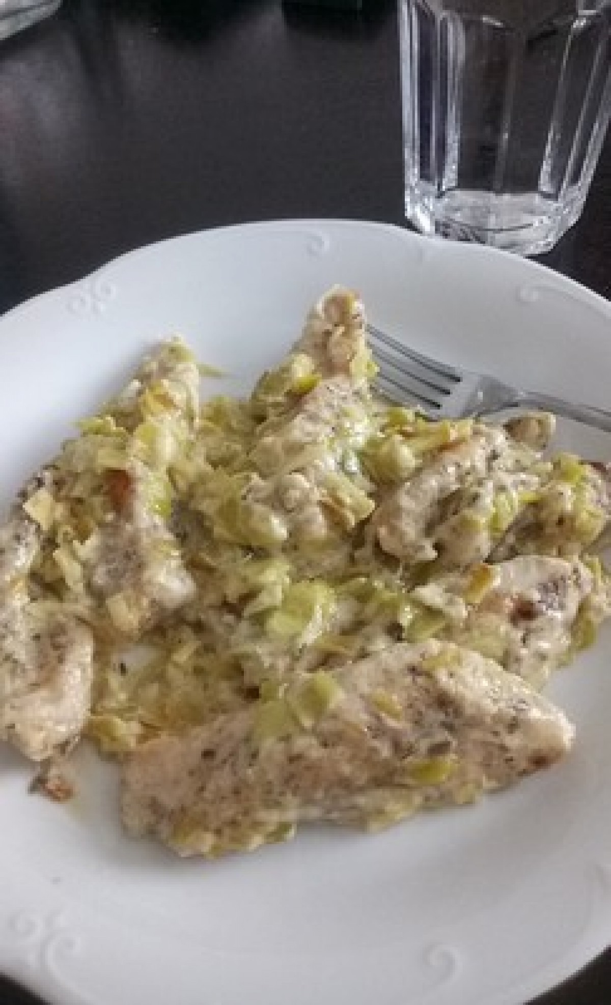 Przepis na Pierś z kurczaka z duszonym porem i puree ziemniaczanym