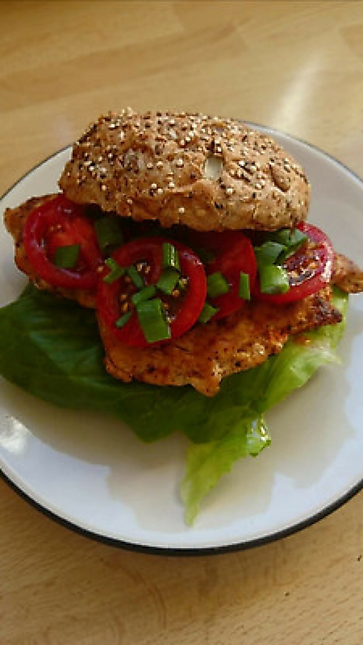 Przepis na Domowy burger z kurczakiem