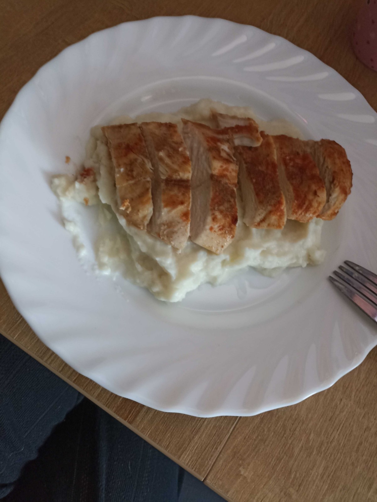 Przepis na Domowy burger z kurczakiem