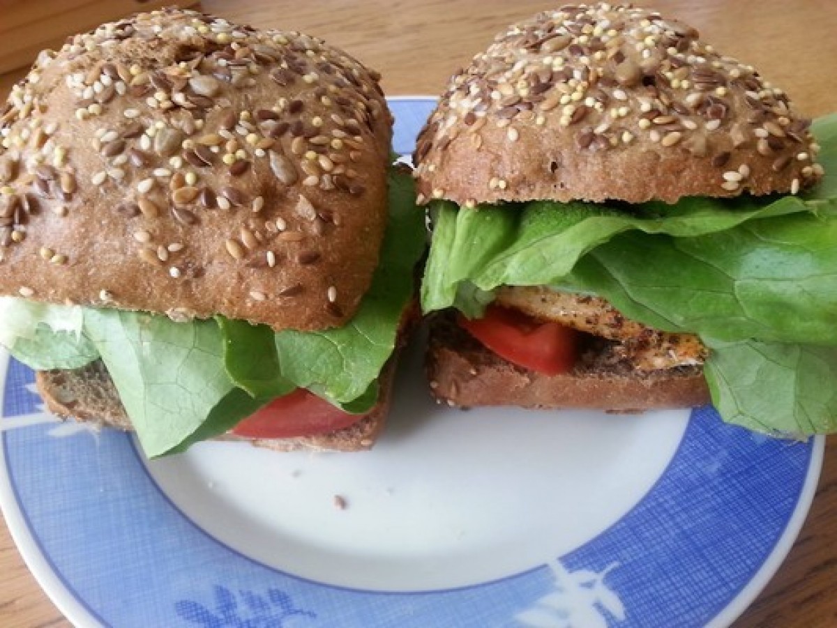 Przepis na Domowy burger z kurczakiem