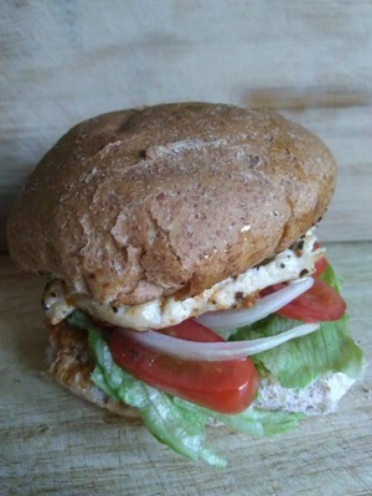 Przepis na Domowy burger z kurczakiem