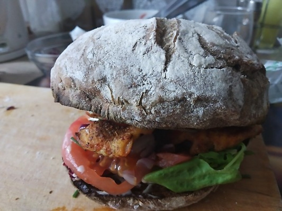 Przepis na Domowy burger z kurczakiem