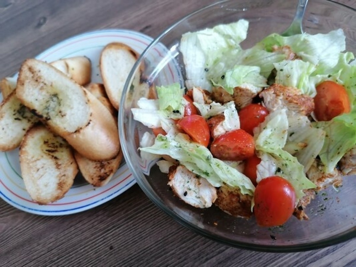 Przepis na Domowy burger z kurczakiem