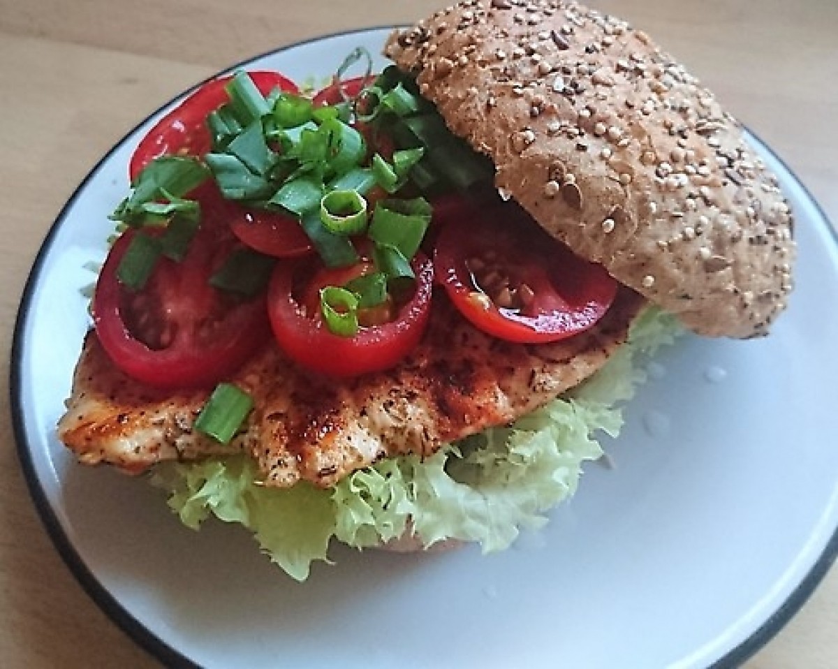 Przepis na Domowy burger z kurczakiem