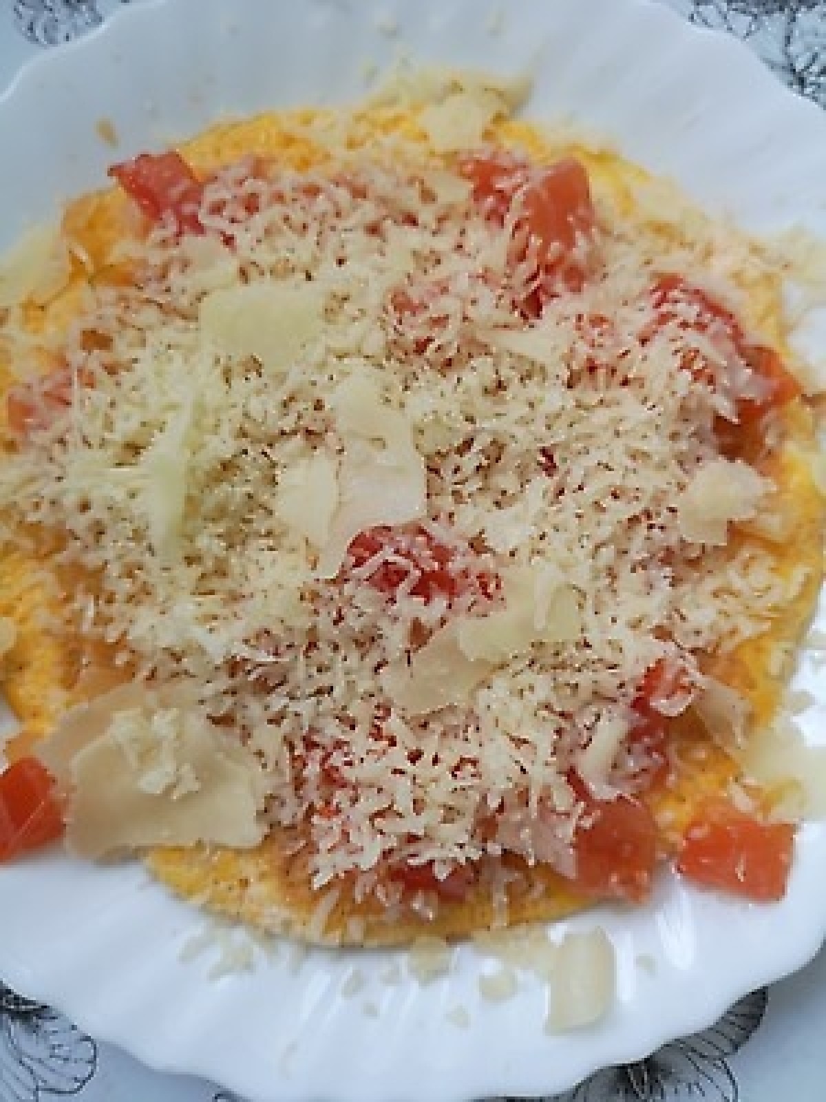 Przepis na Omlet z pomidorem i cebulą