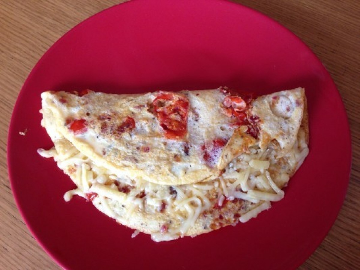 Przepis na Omlet z pomidorem i cebulą