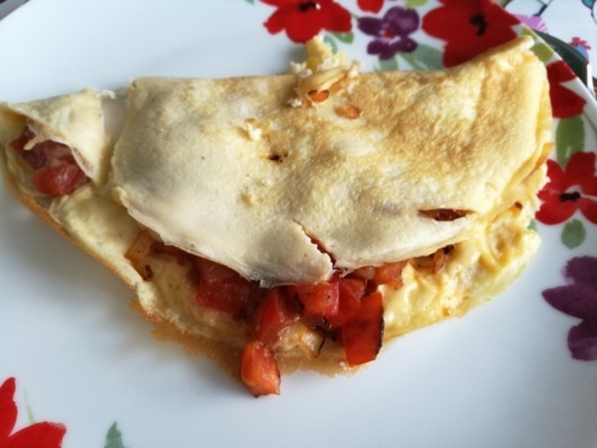 Przepis na Omlet z pomidorem i cebulą