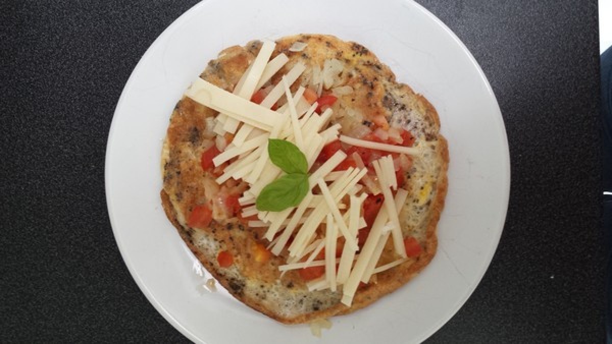 Przepis na Omlet z pomidorem i cebulą