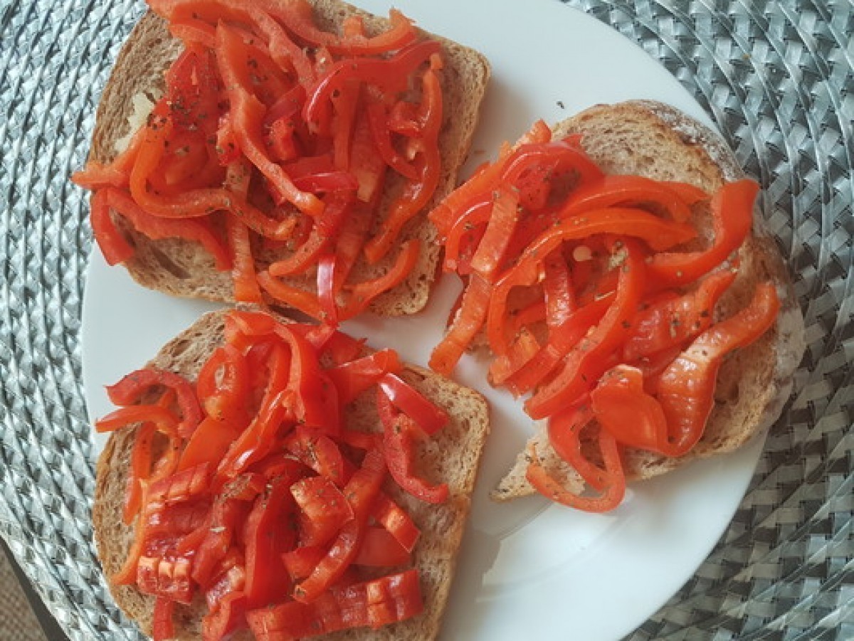 Przepis na Bruschetta z papryką