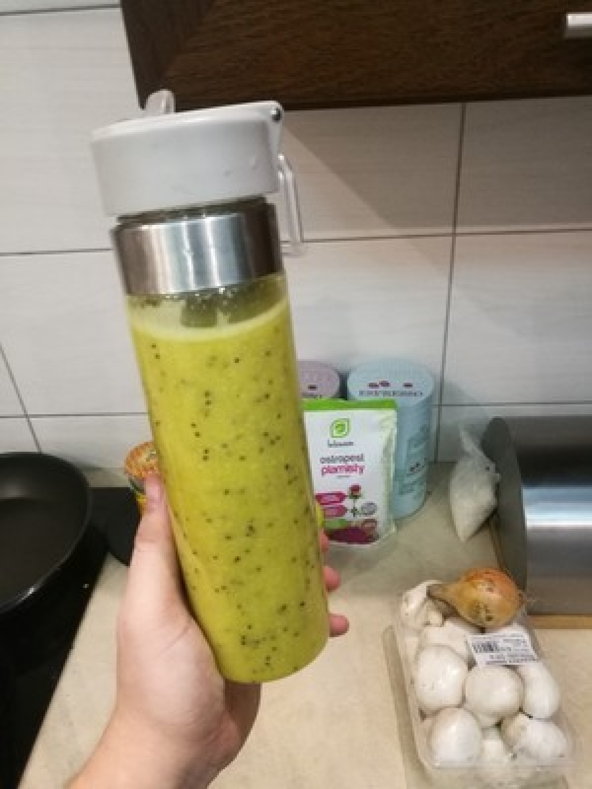 Przepis na Sok z pomarańczy, kiwi i nasion