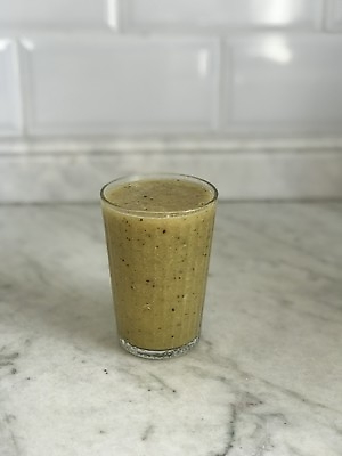 Przepis na Sok z pomarańczy, kiwi i nasion