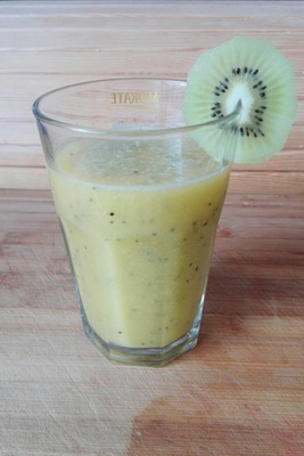 Przepis na Sok z pomarańczy, kiwi i nasion