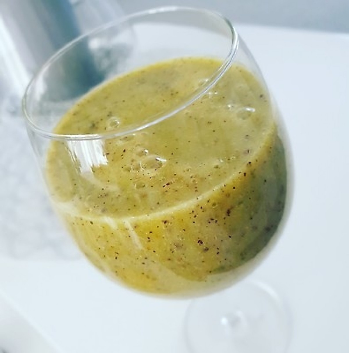 Przepis na Sok z pomarańczy, kiwi i nasion