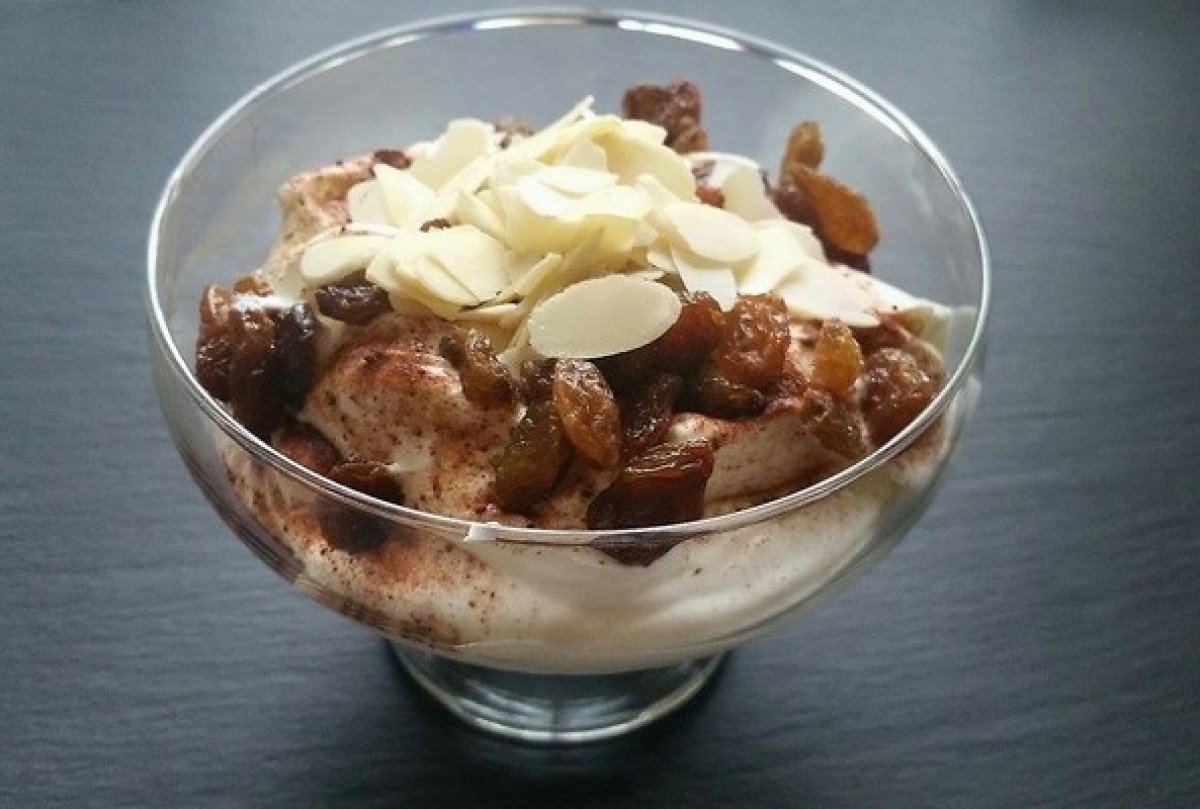 Przepis na Jogurt z rodzynkami