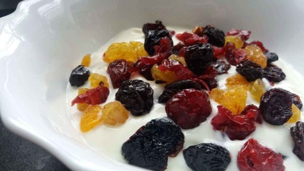 Przepis na Jogurt z rodzynkami