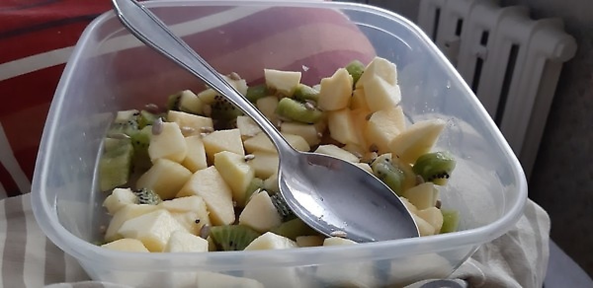 Przepis na Sałatka owocowo-orzechowa