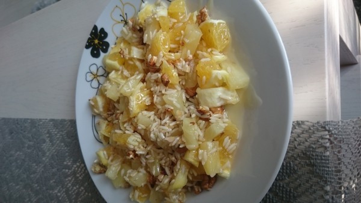 Przepis na Sałatka ryżowo-owocowa