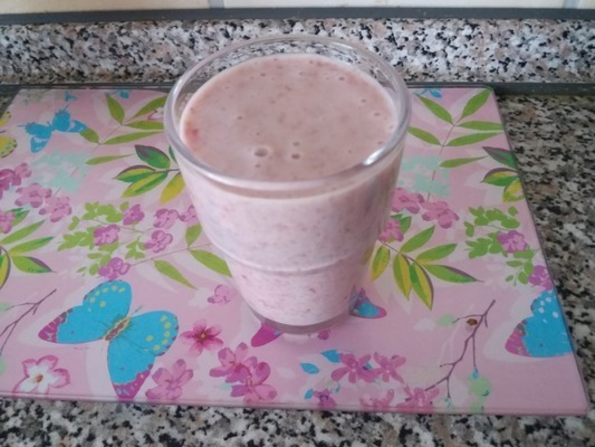 Przepis na Krem bananowo-truskawkowy