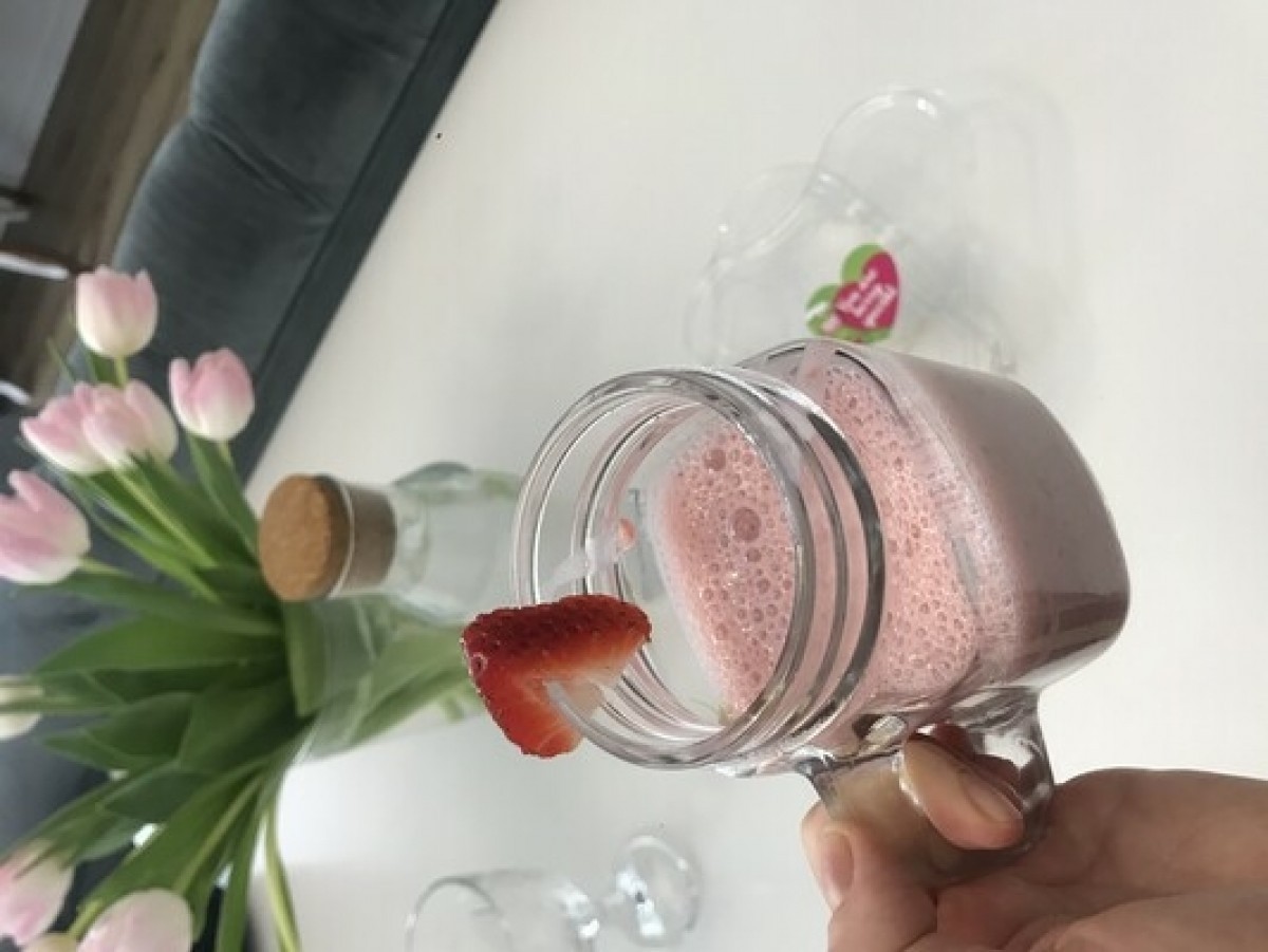 Przepis na Krem bananowo-truskawkowy