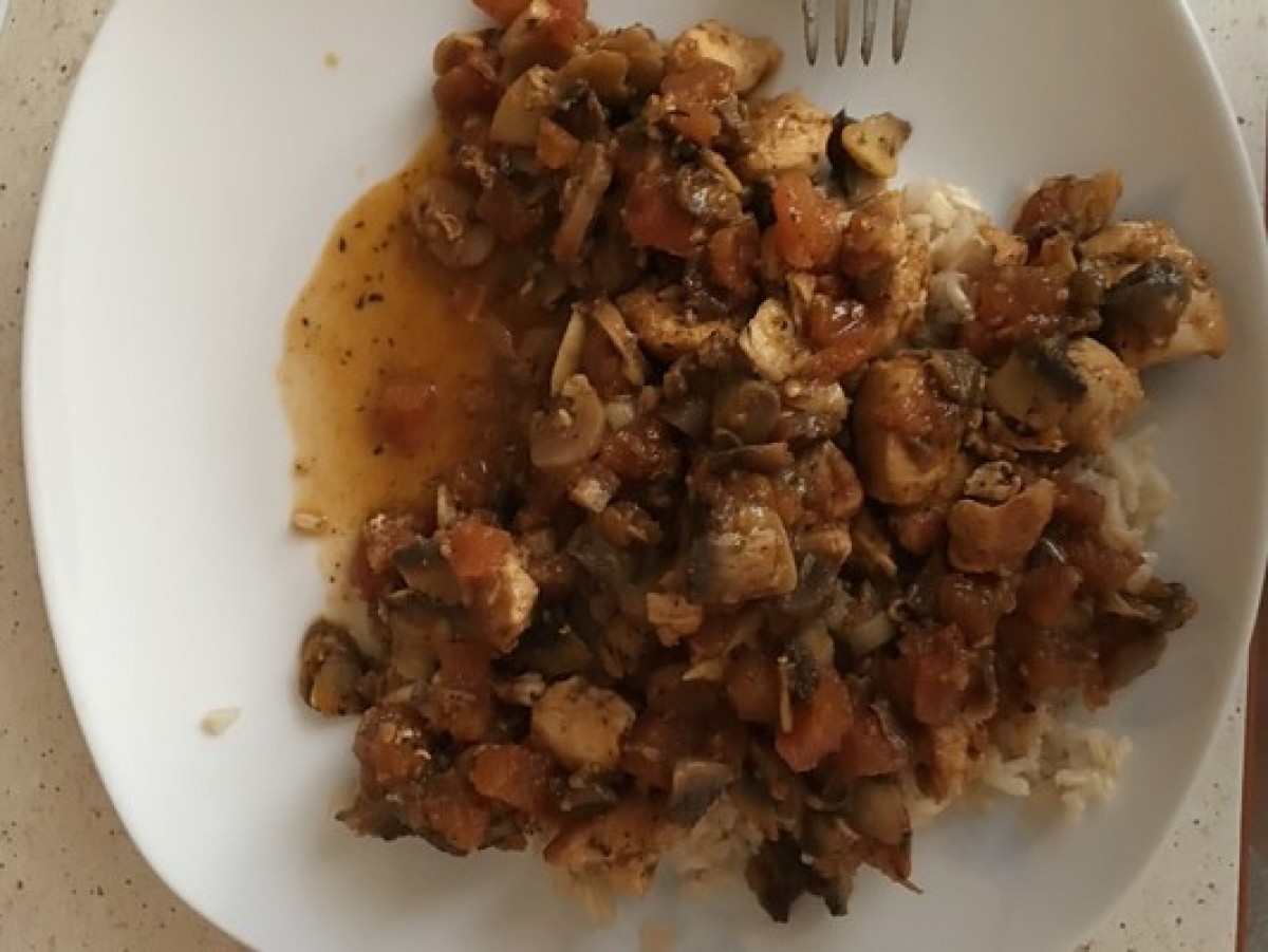 Przepis na Kurczak z pieczarkami po grecku i kaszą