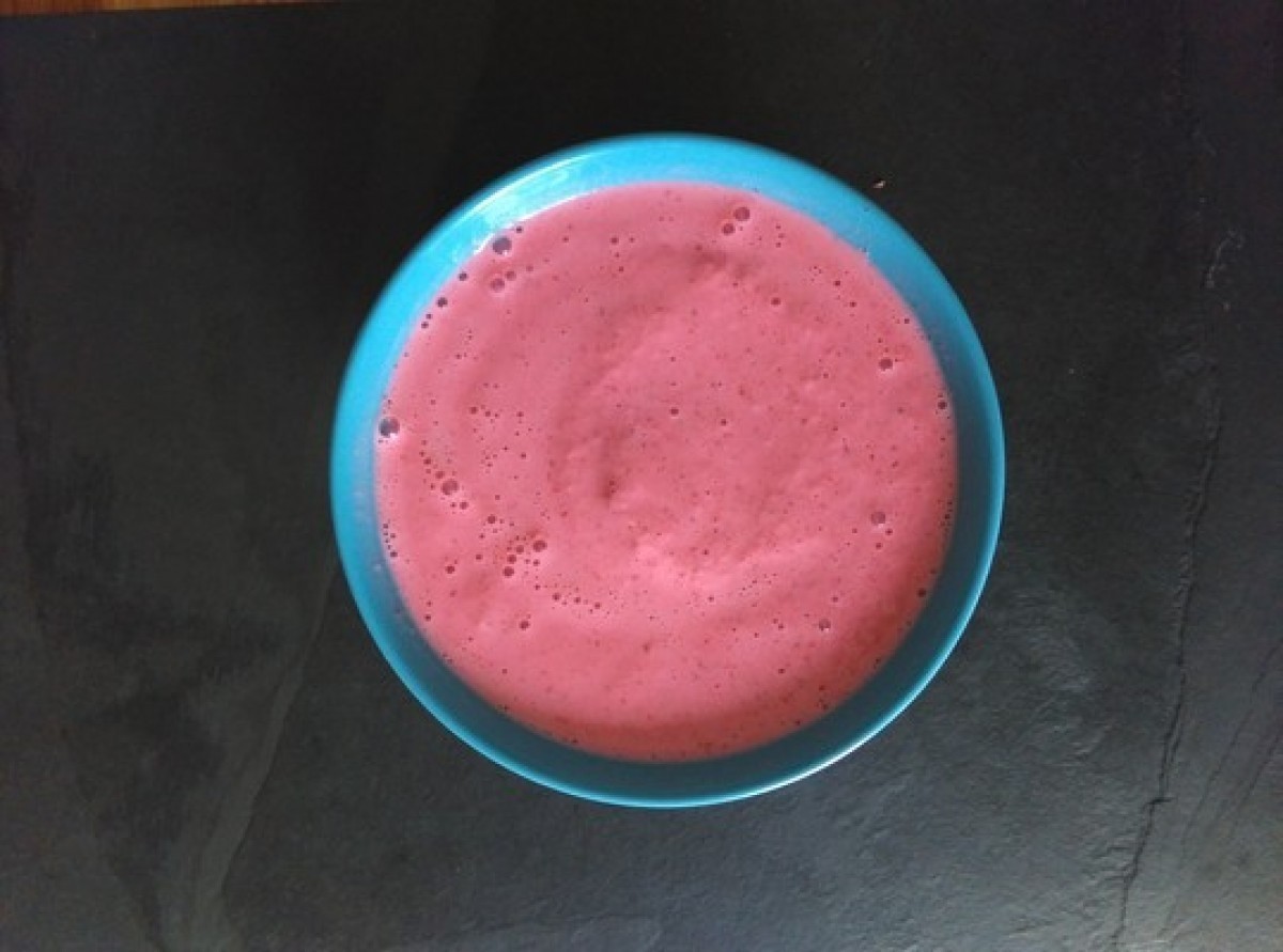 Przepis na Mrożony jogurt z truskawkami