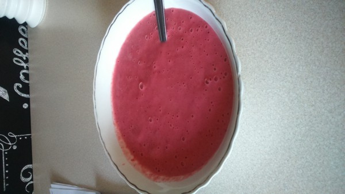 Przepis na Mrożony jogurt z truskawkami