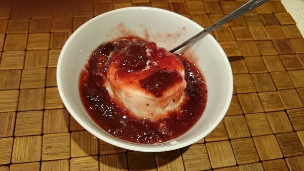Przepis na Mrożony jogurt z truskawkami
