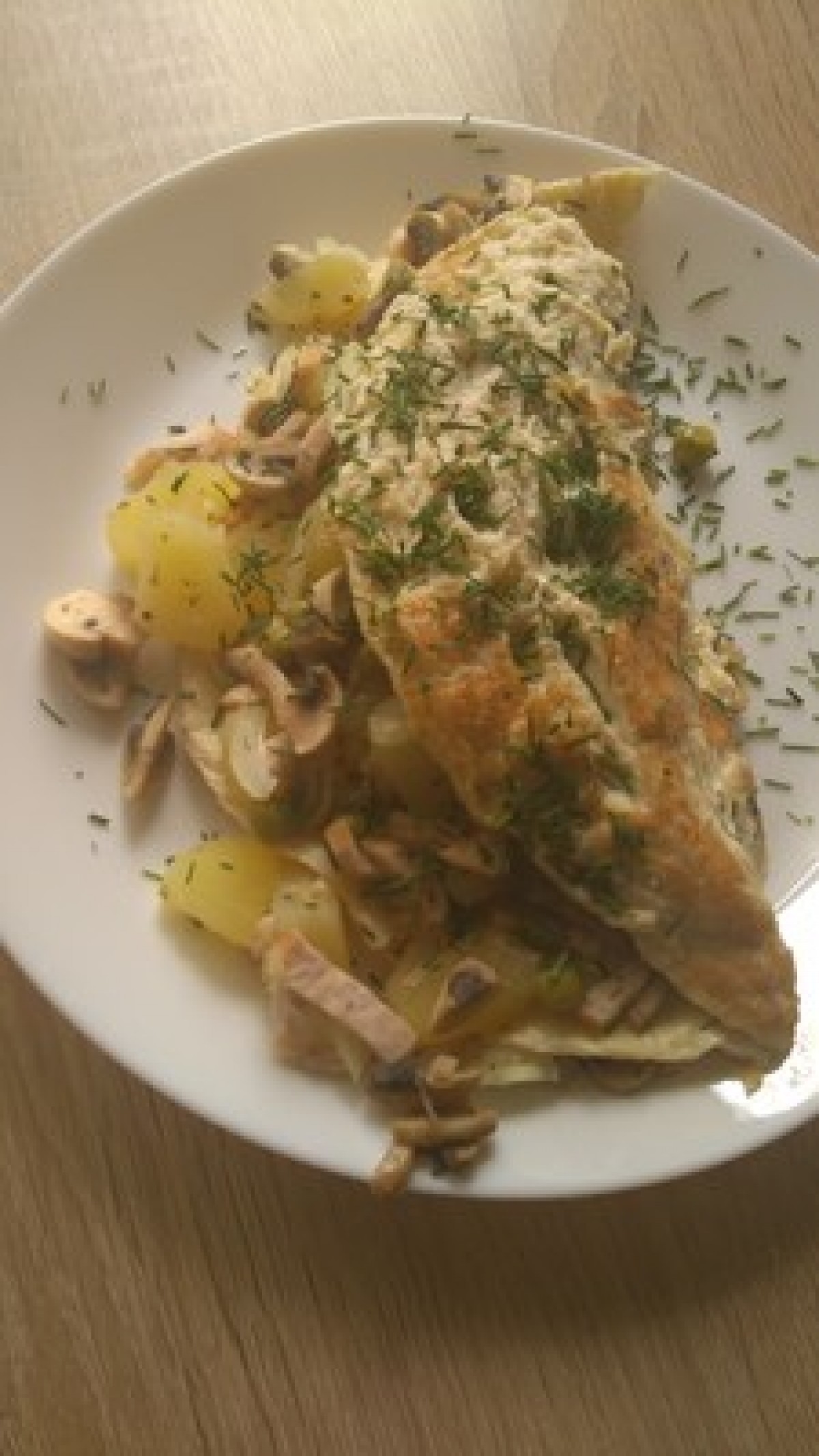 Przepis na Omlet z ziemniakami, pieczarkami i szynką